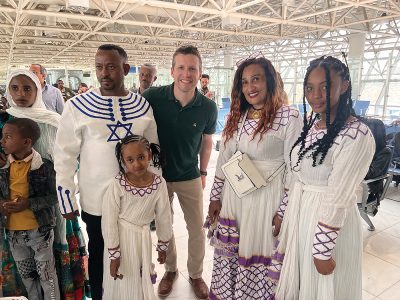Peter Fast accompanying Ethiopian Jews on their journey to Israel.